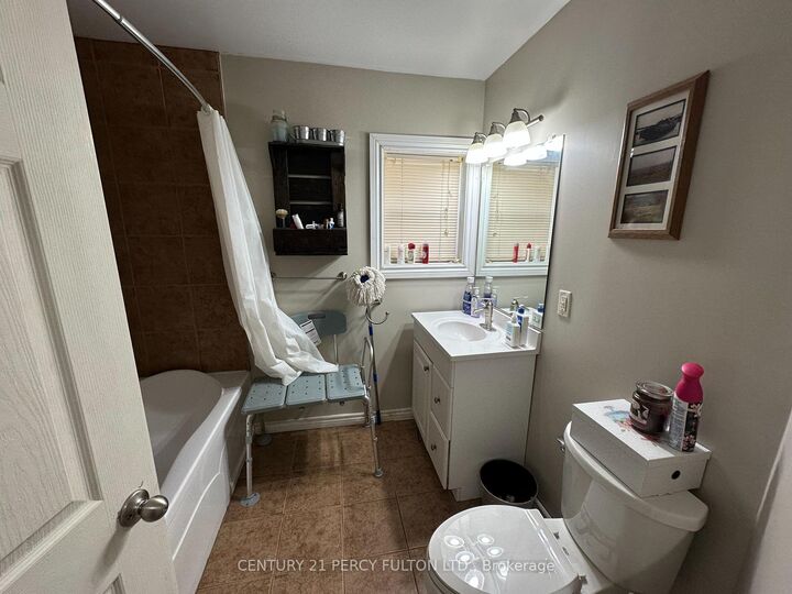 Photo de la propriété:  19 Pelham Street  ON K8V 5A8