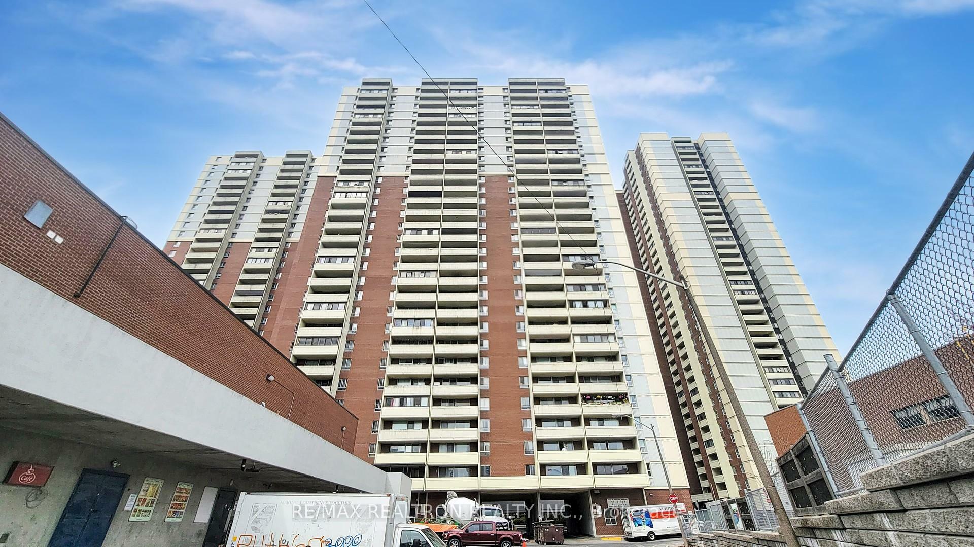 Property Photo: 5 Massey Square 2505 ON M4C 5L6