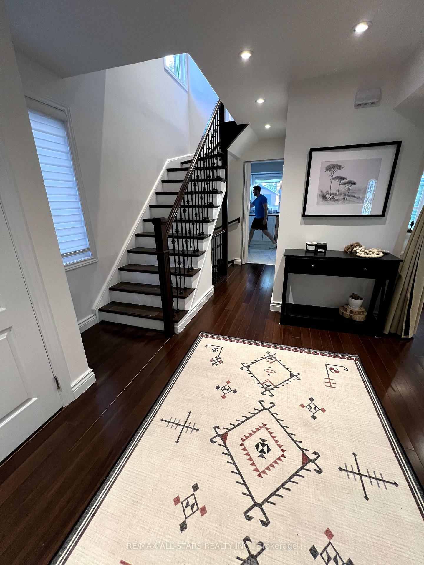 Property Photo: 706 Sultana Square W ON L1V 3Y3