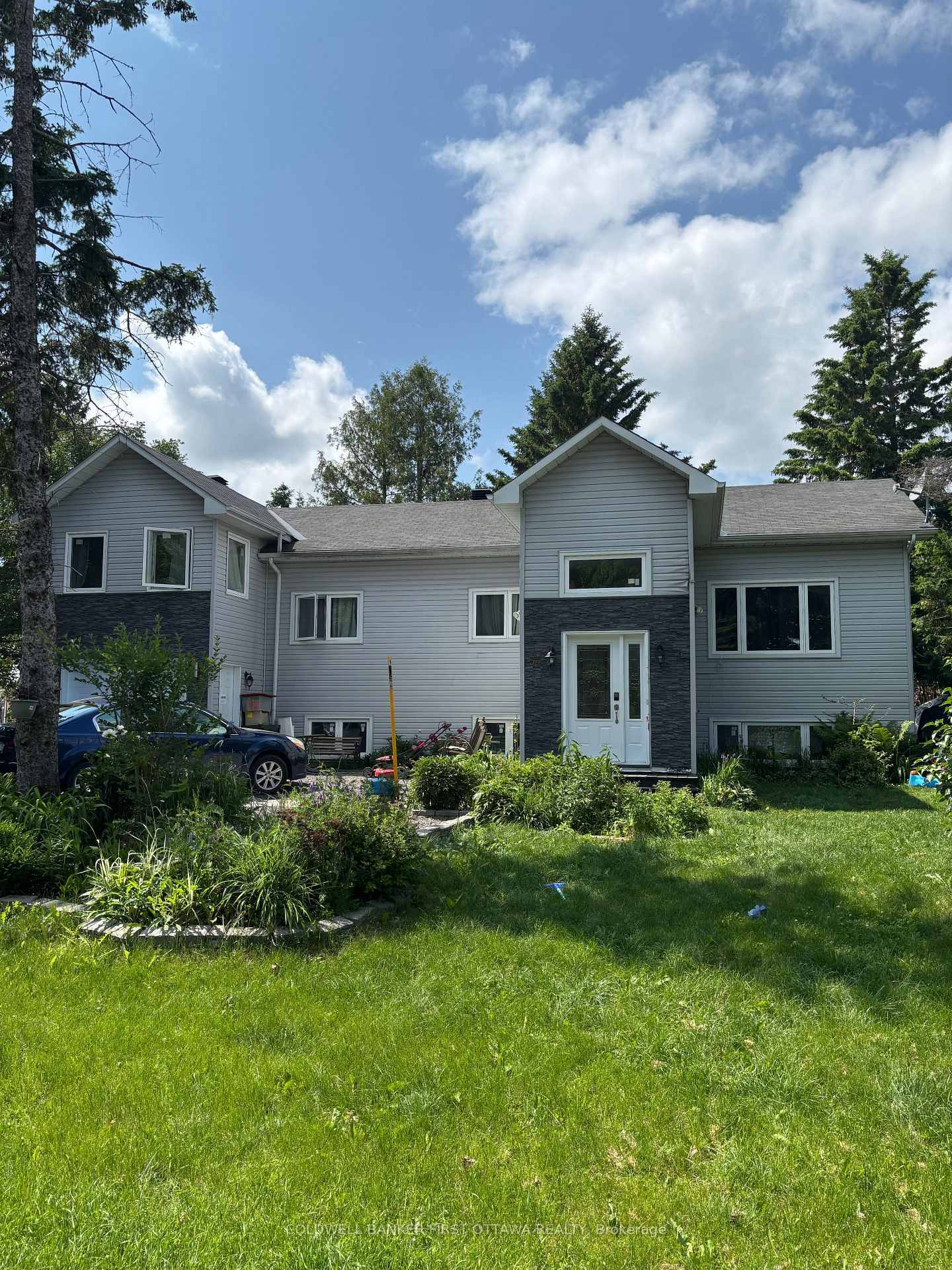 54 Cloverloft Court Lower Level  Stittsville - Munster - Richmond ON K2S 1T2 photo