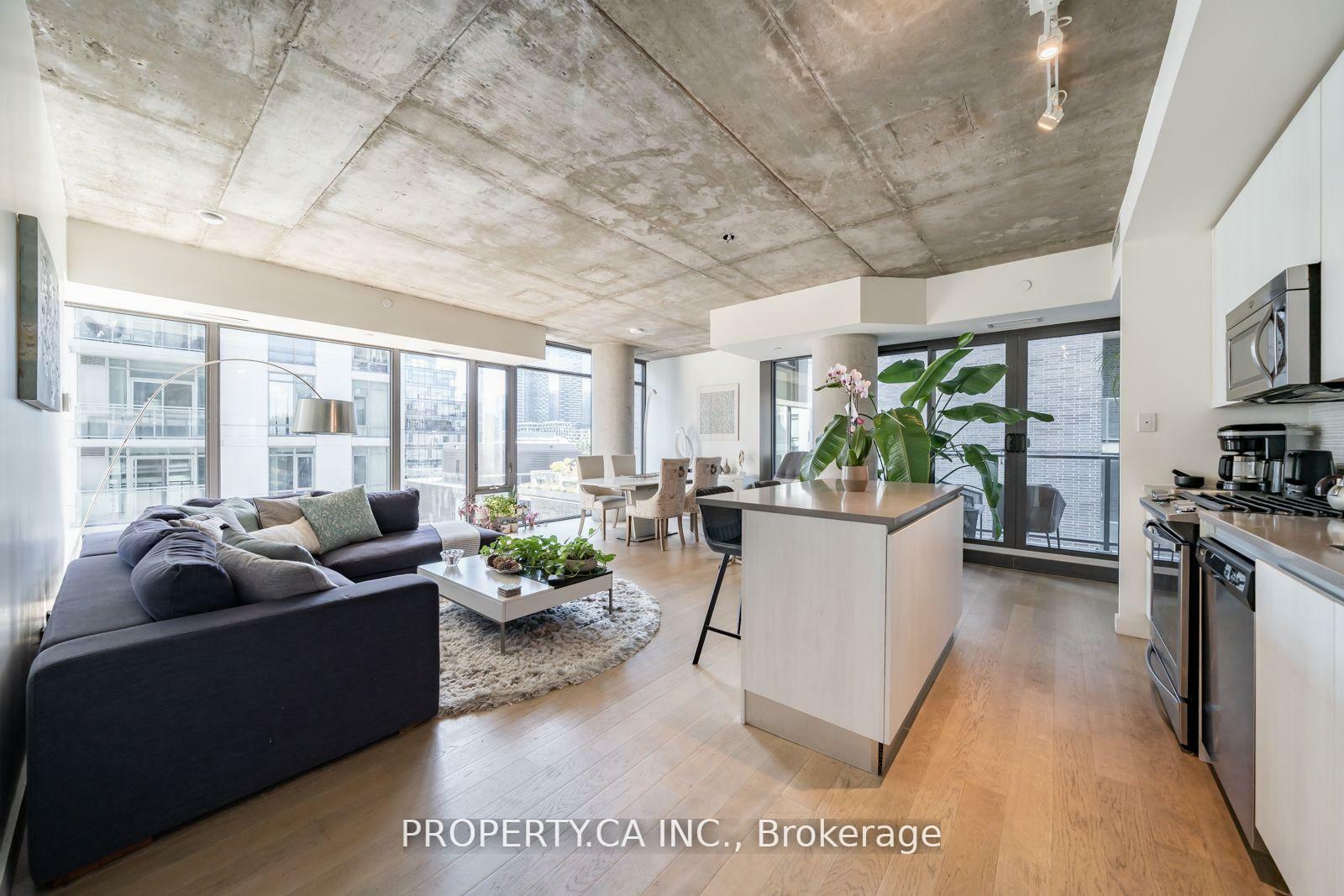 Property Photo: 111 Bathurst Street 1012 ON M5V 0M9