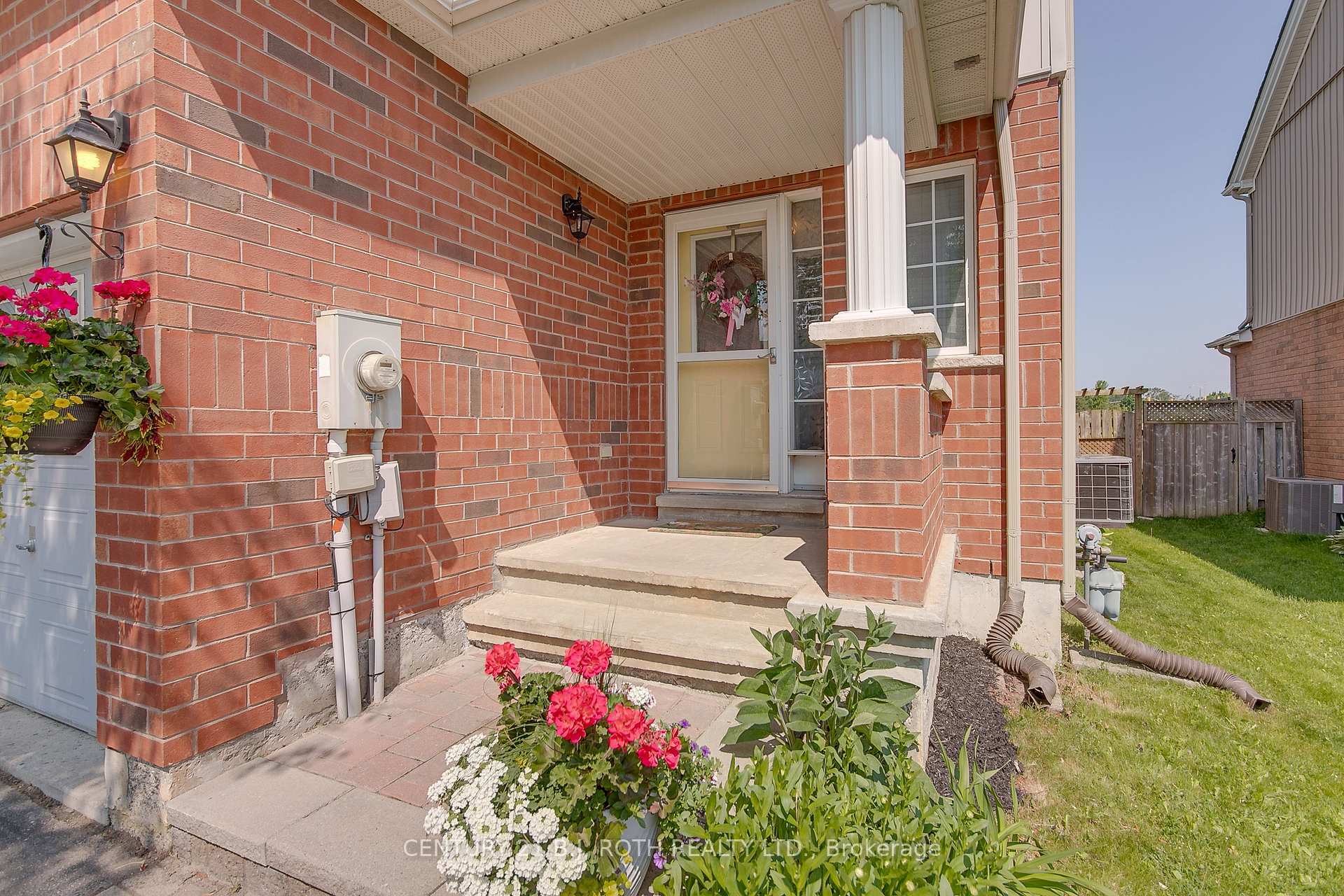 Photo de la propriété:  1192 Booth Avenue  ON L9S 4W1 