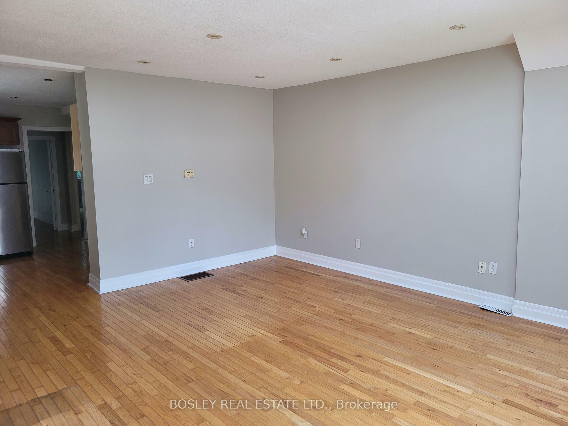 Property Photo: 71 Rockcliffe Boulevard ON M6N 4R4