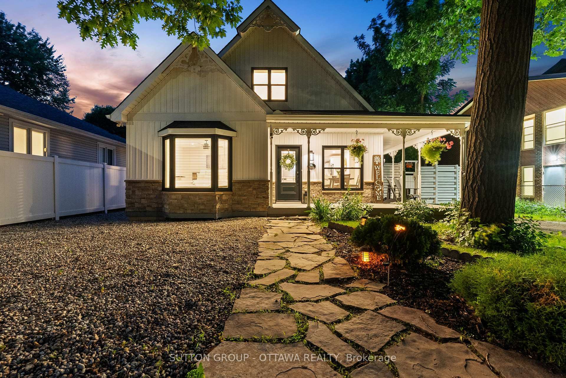 Property Photo: 513 Oxford Street E ON K0G 1J0