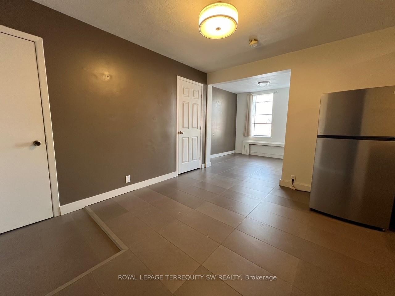 Property Photo: 213 Queen Street E 3 ON M5A 1S2