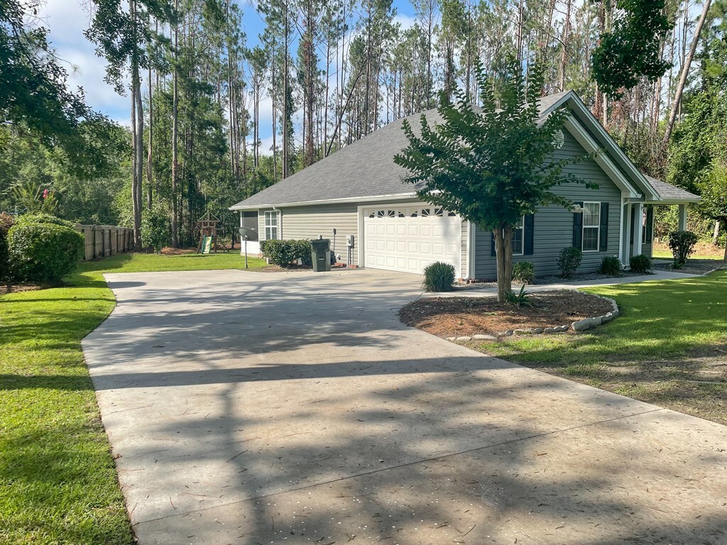 Property Photo: 14 Cypress Trail GA 31635