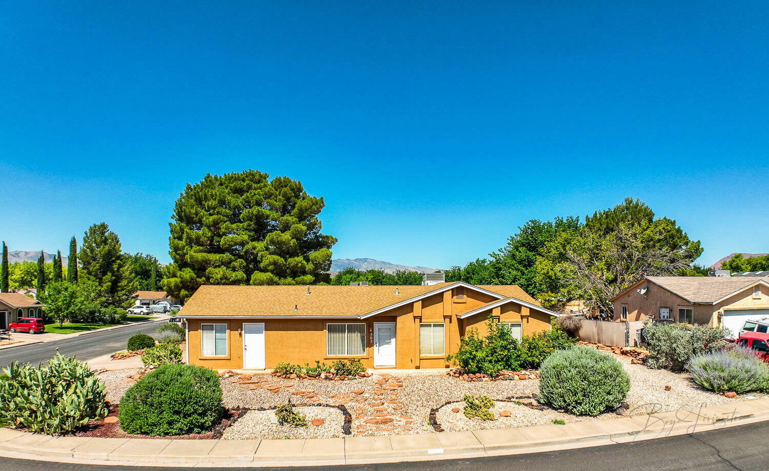 Property Photo: 562 S 400 E UT 84738