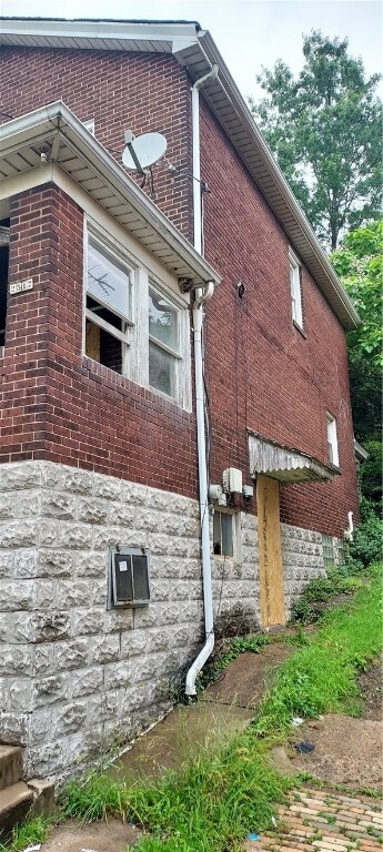 Property Photo:  2517 S Braddock Ave  PA 15218 
