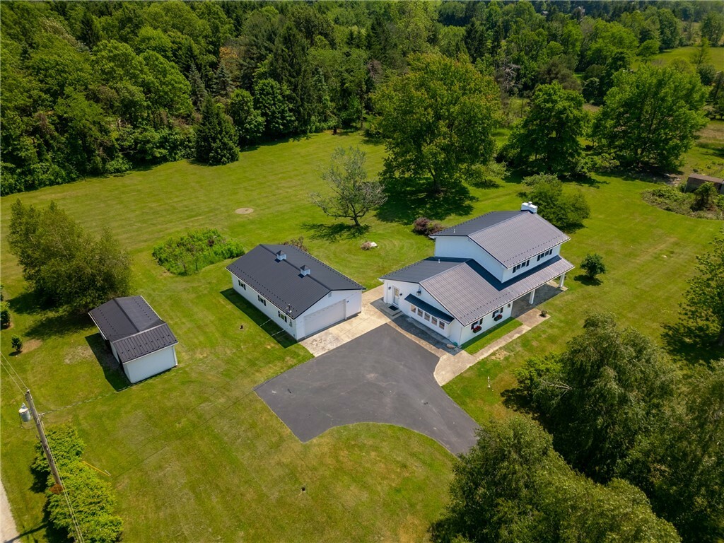 Property Photo: 626 Solomon Temple Road PA 15650