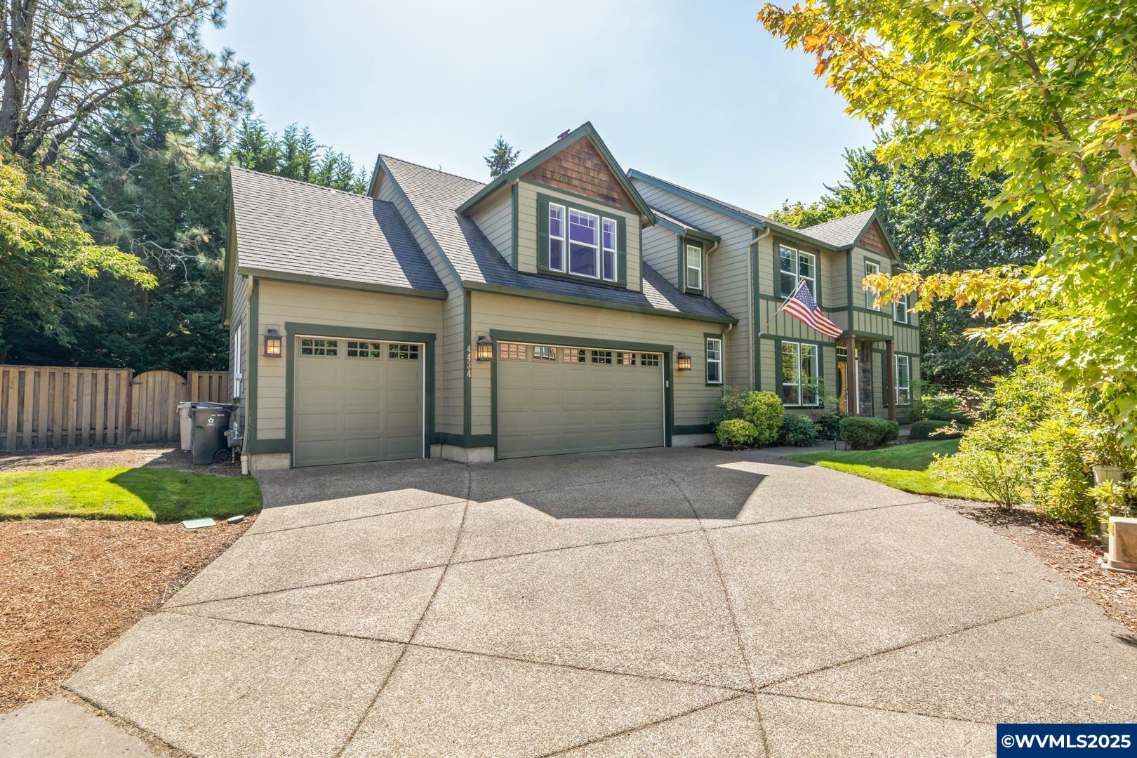 Property Photo: 4434 SW Country Club Dr OR 97333