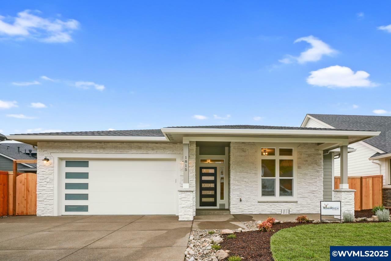 Property Photo: 6663 Naomi Danielle St SE OR 97306