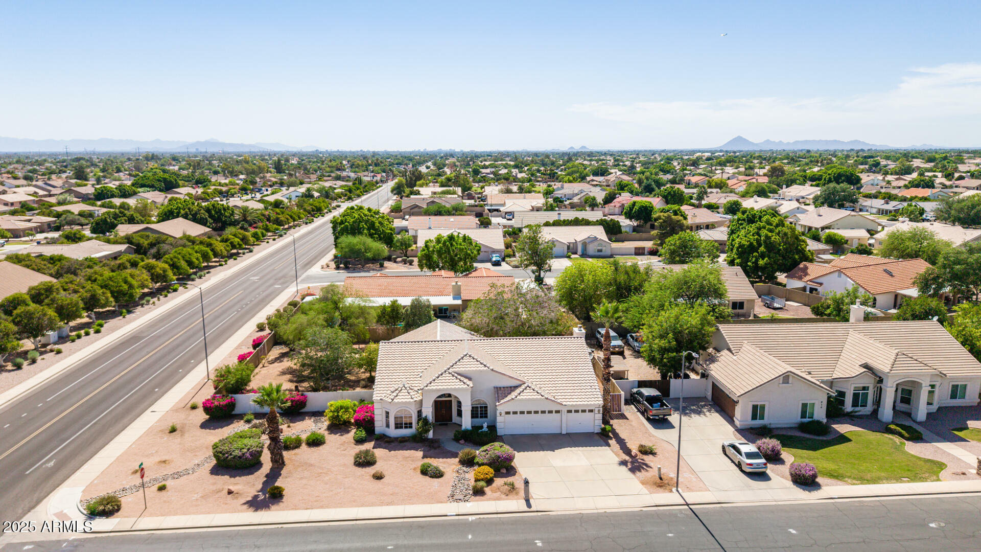 Property Photo: 804 N 46th Street AZ 85205