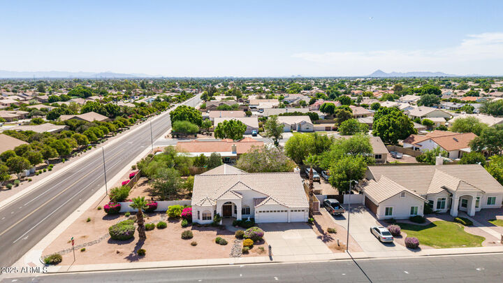 Property Photo: 804 N 46th Street AZ 85205