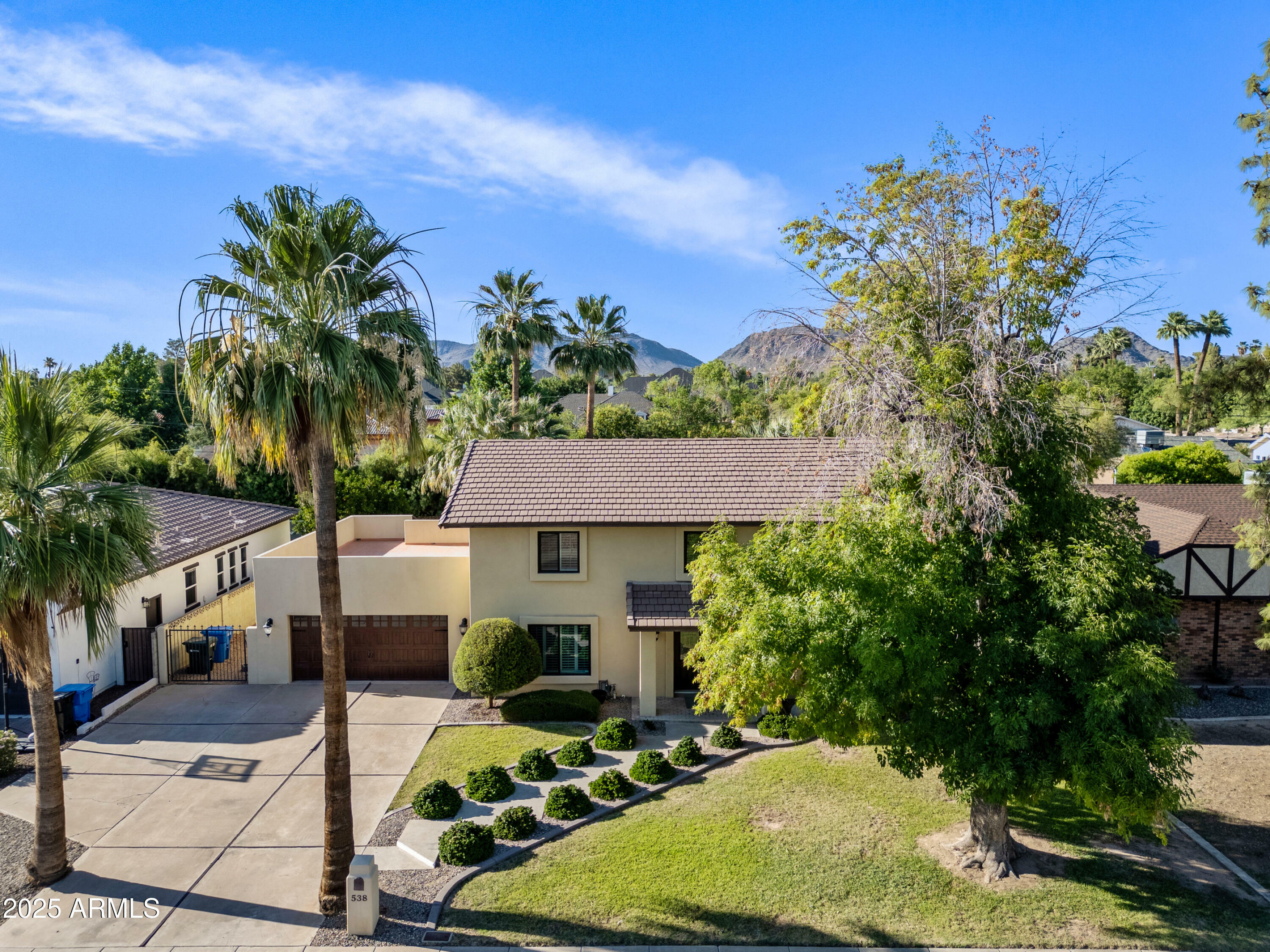 Property Photo: 538 W Las Palmaritas Drive AZ 85021