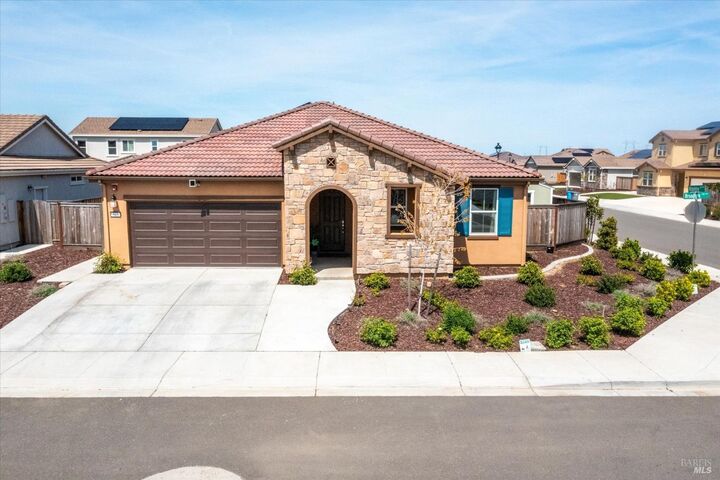 Property Photo:  805 Broadfork Circle  CA 95687 