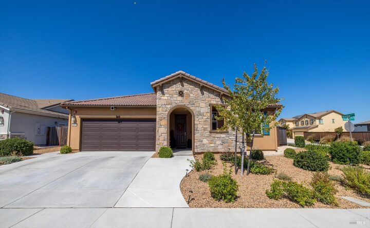 Property Photo: 805 Broadfork Circle CA 95687