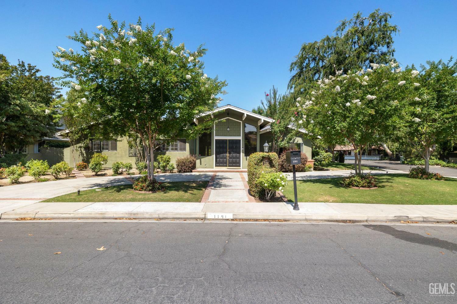 1191 Edmund Street  Bakersfield CA 93309 photo