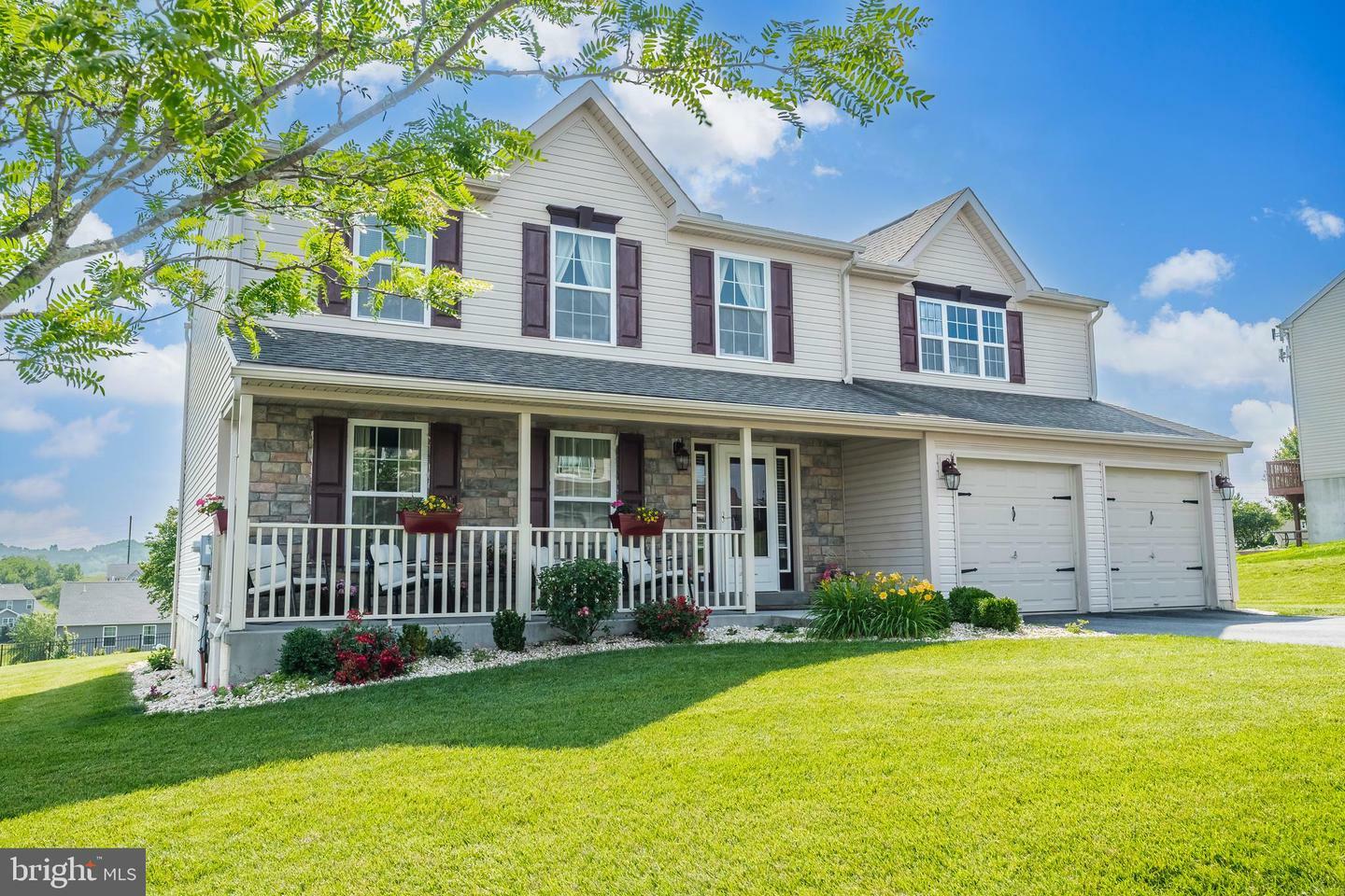 Property Photo:  18 Bisbee Drive  PA 19533 