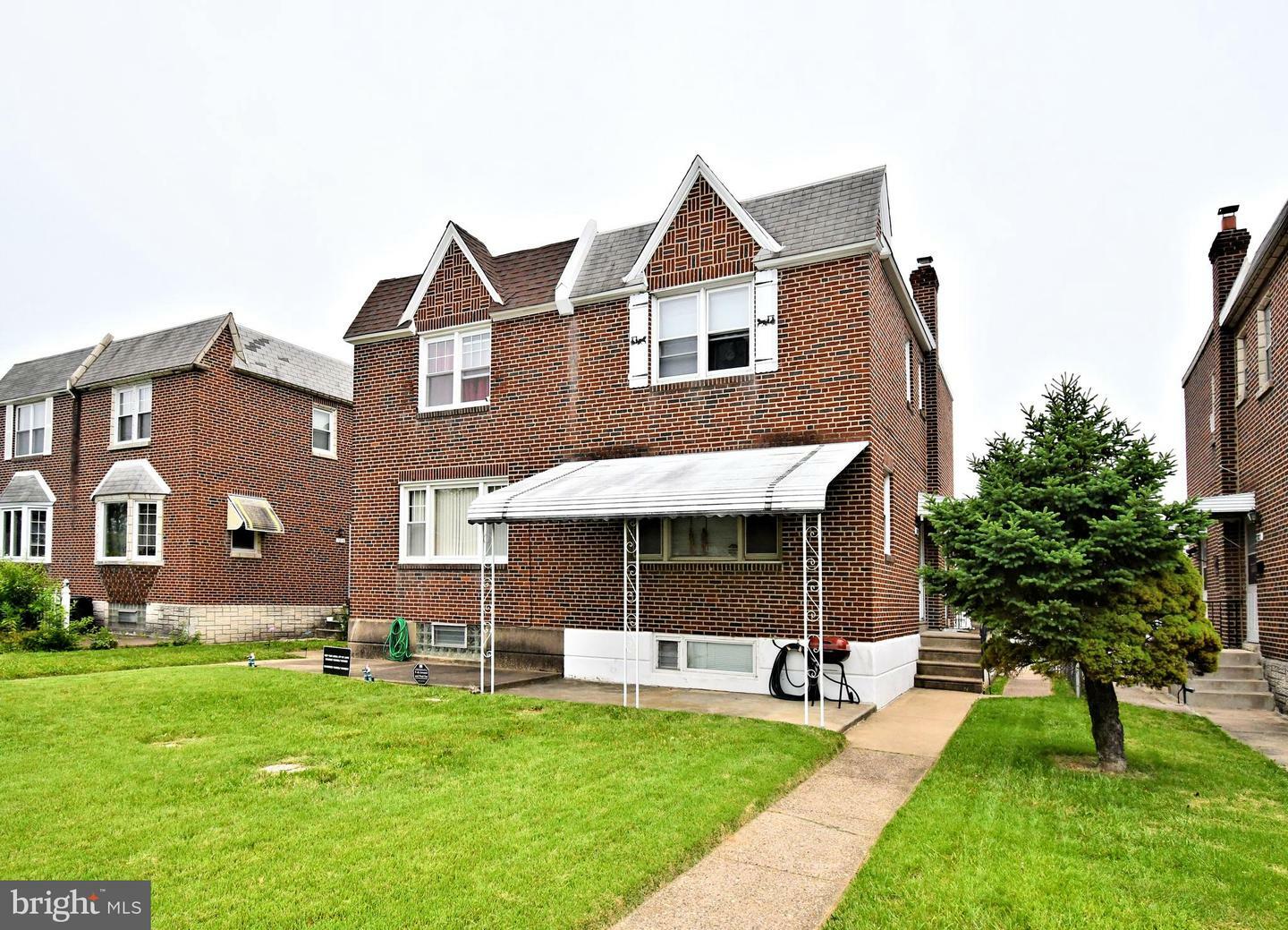 Property Photo: 7815 Horrocks Street PA 19152