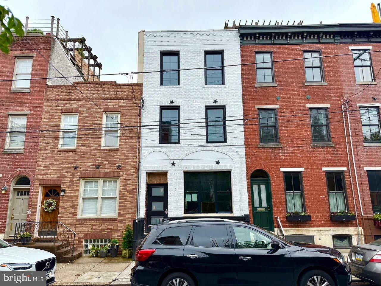 Property Photo:  724 Fitzwater Street  PA 19147 
