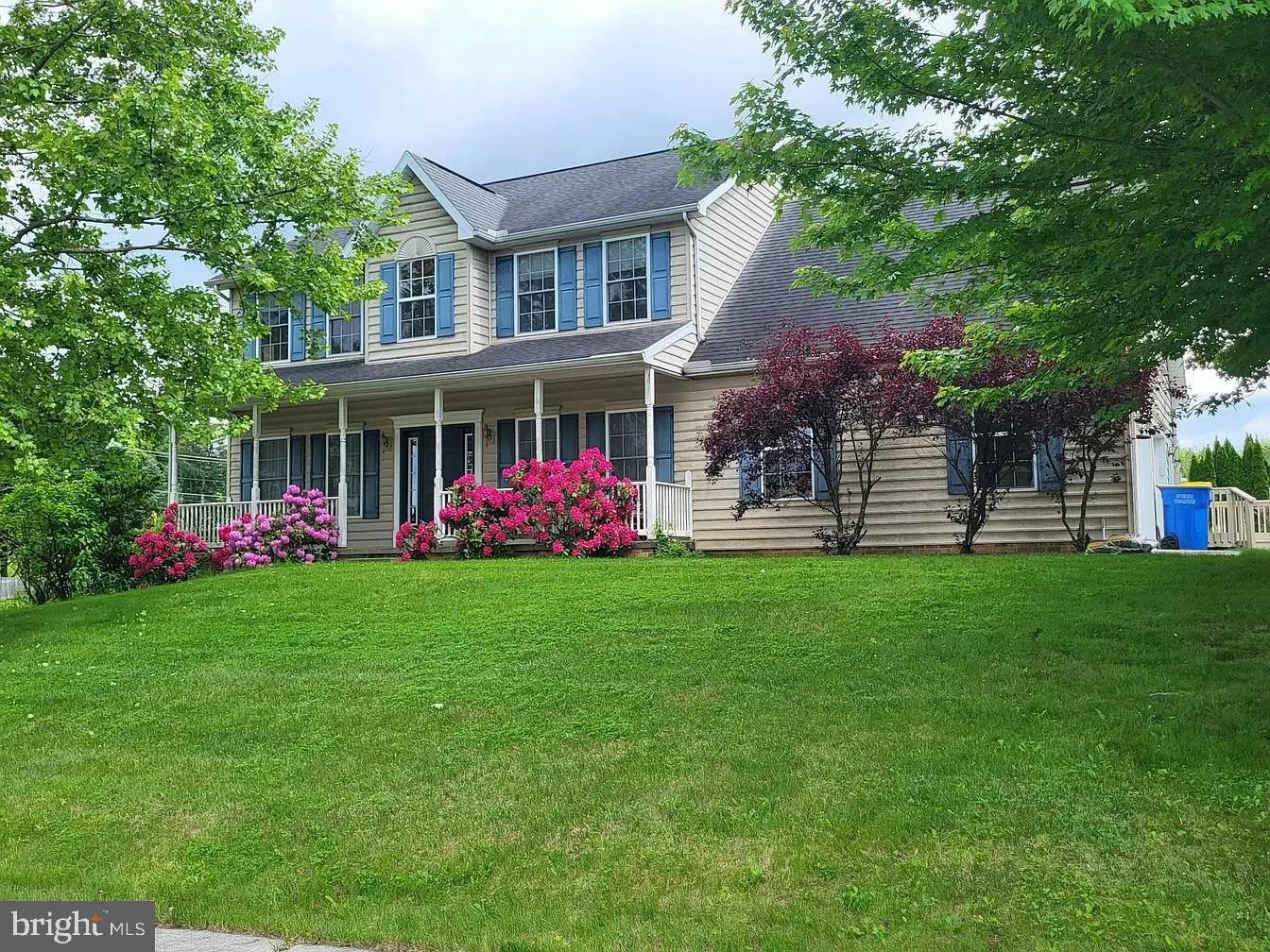 Property Photo: 165 Ridgewood Drive PA 17331