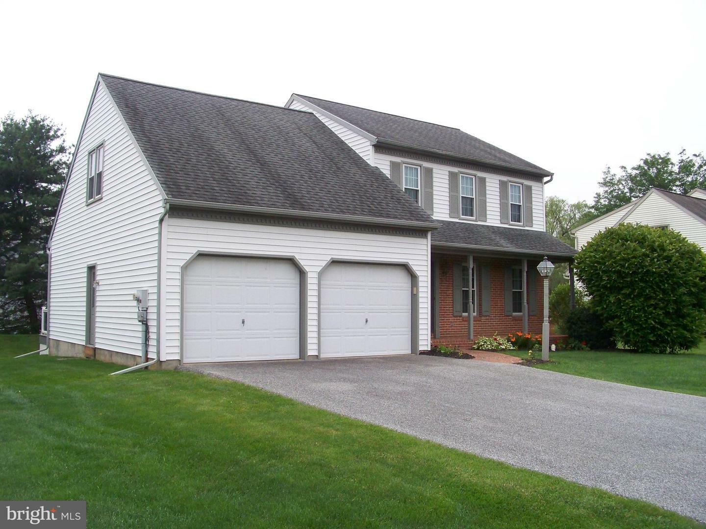 Property Photo: 1830 Krystle Drive PA 17602