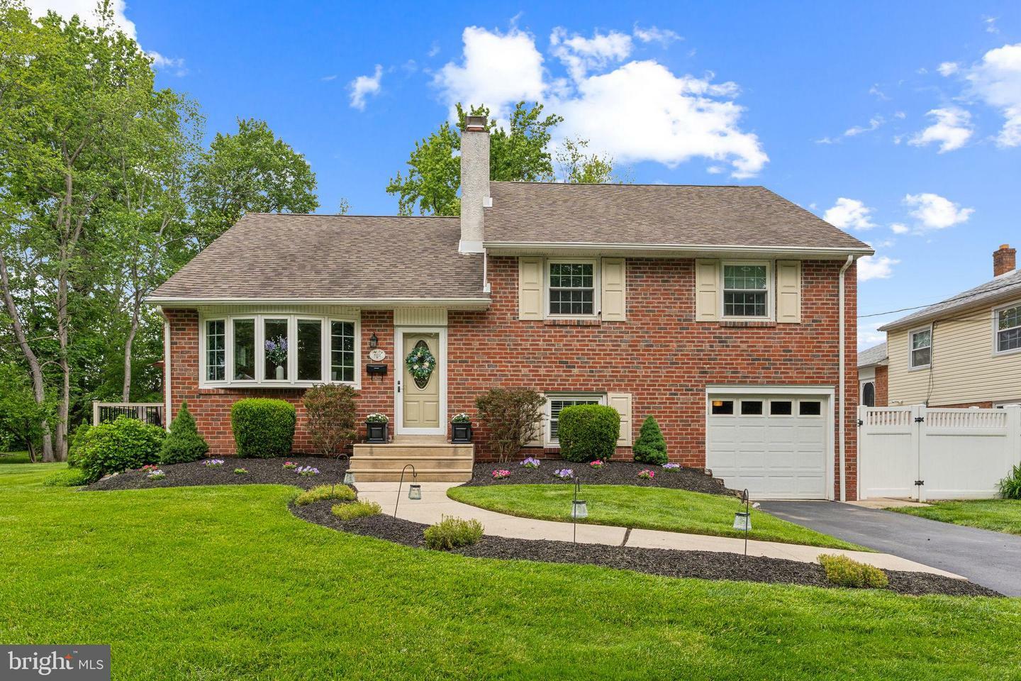 Property Photo: 622 Hutchinson Terrace PA 19043