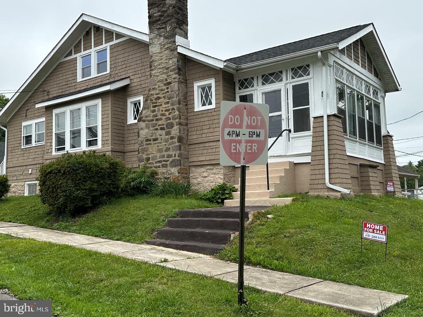 Property Photo:  501 Kedron Avenue  PA 19033 