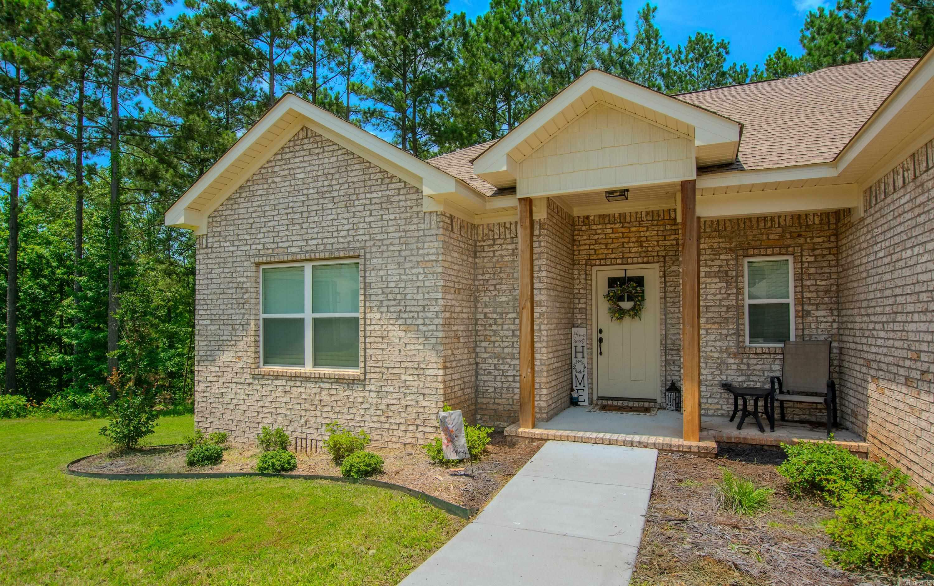 Property Photo:  18508 Parkway Pines Dr.  AR 72011 