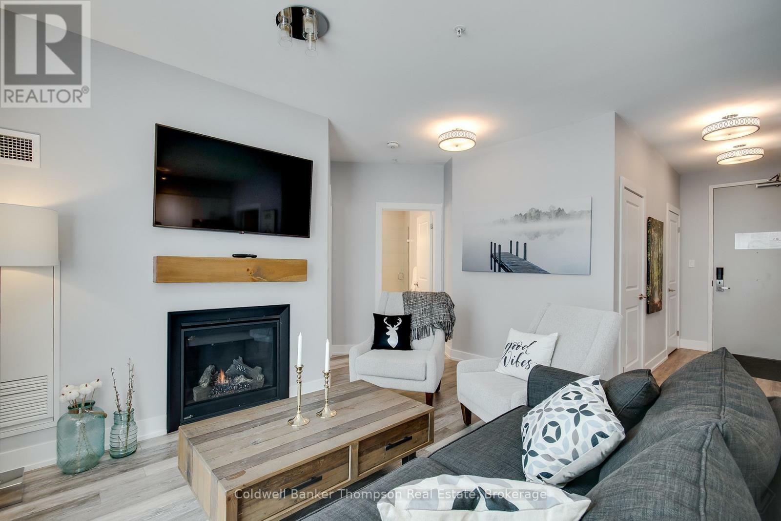 Property Photo:  25 Pen Lake Point Road 114  ON P1H 1A9 