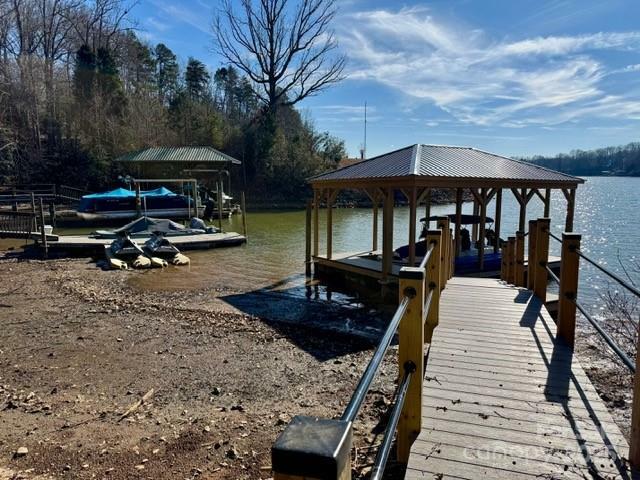 Property Photo:  138 Island View Road  NC 28677 