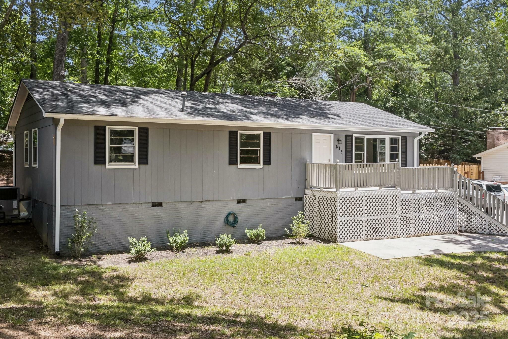 Property Photo: 613 Davis Street SC 29720