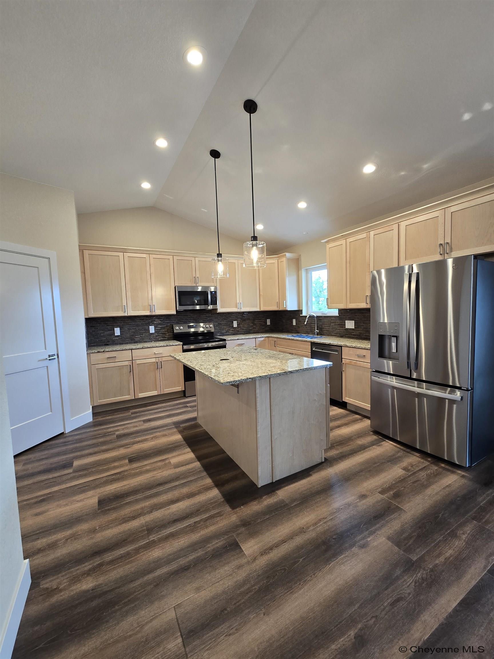 Property Photo:  606 Cherry St  WY 82007 