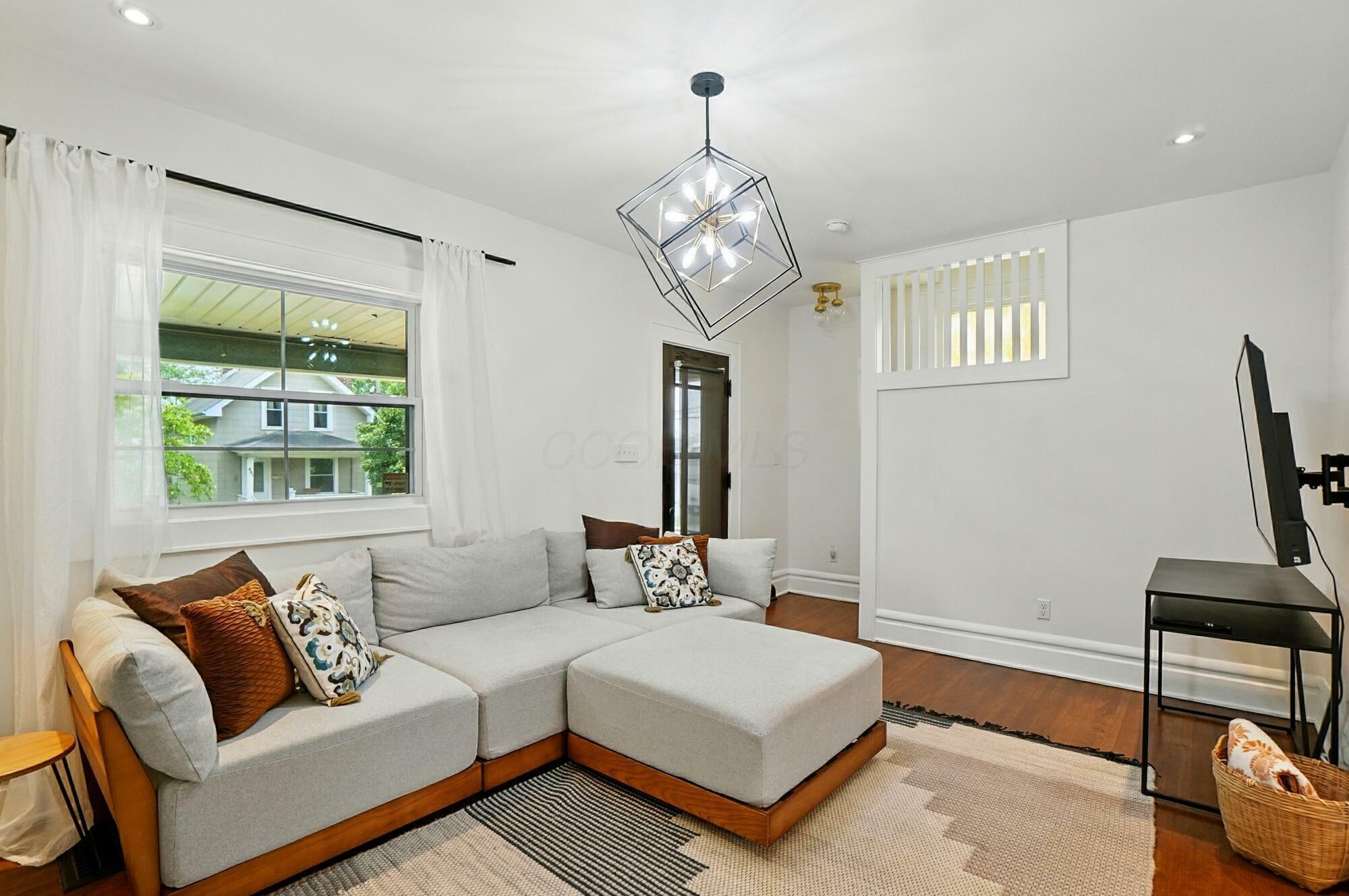 Property Photo: 484 Sheldon Avenue OH 43207