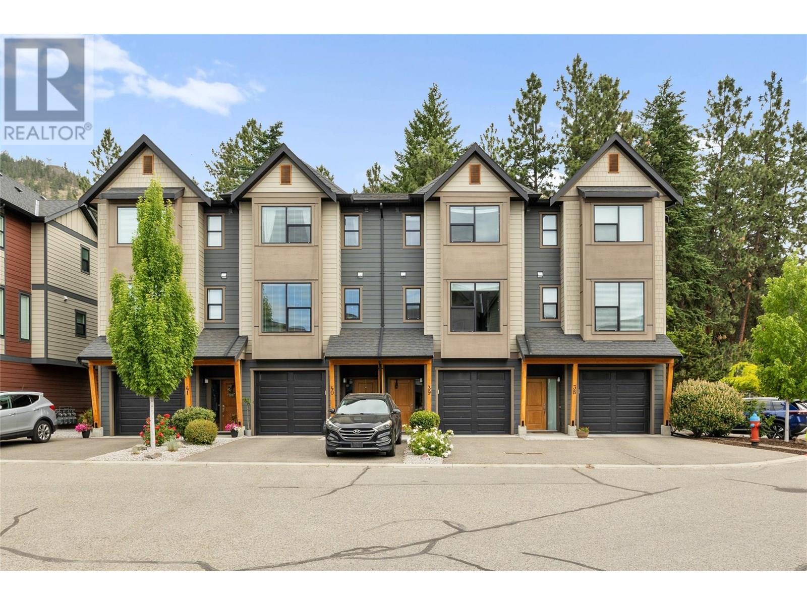 Property Photo: 2490 Tuscany Drive 39 BC V4T 3M4