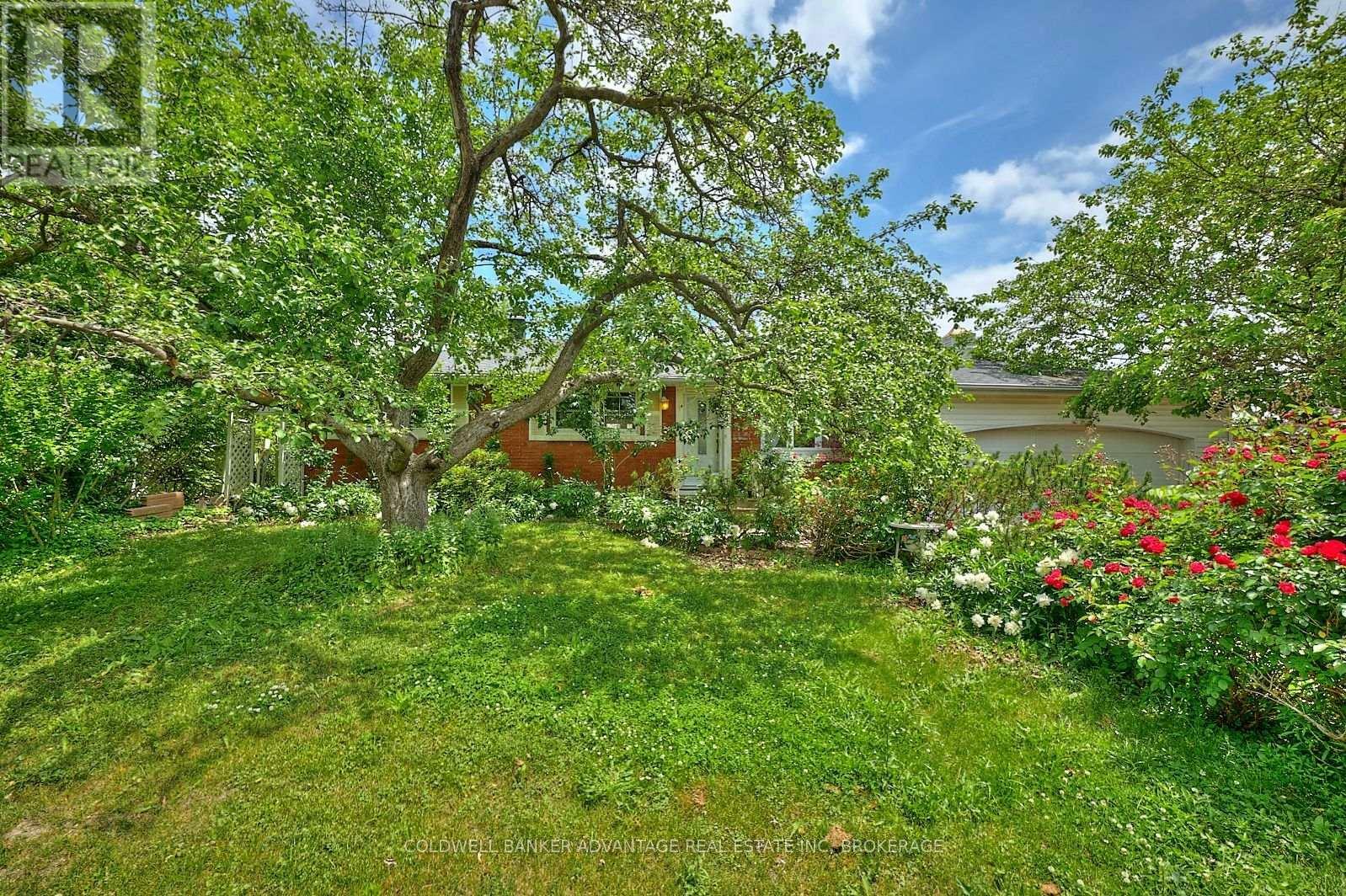 Property Photo: 25 Riverview Drive ON L3C 2E5