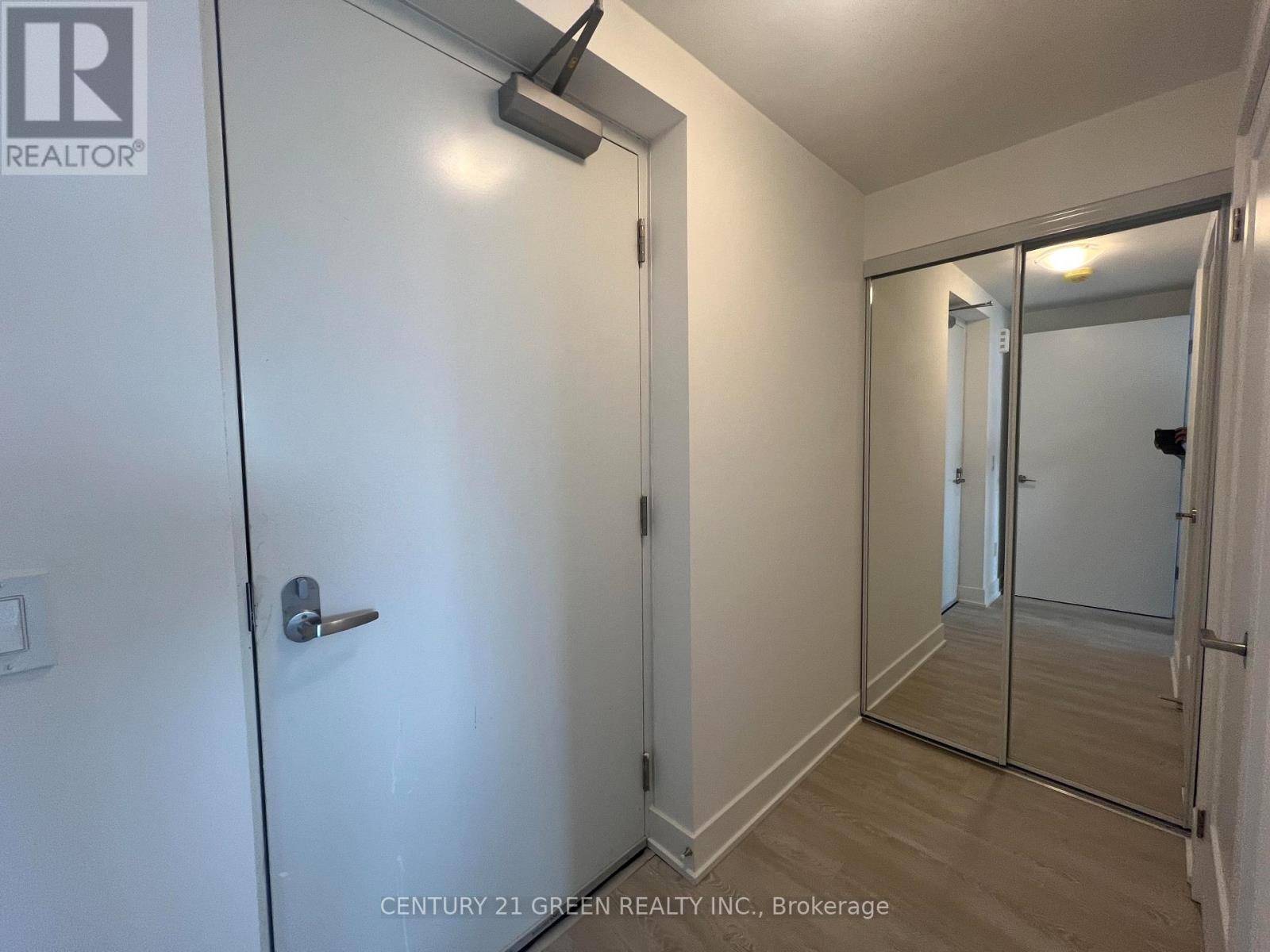 Property Photo: 20 Alpine Symphony Path Th3 ON L1L 0R1