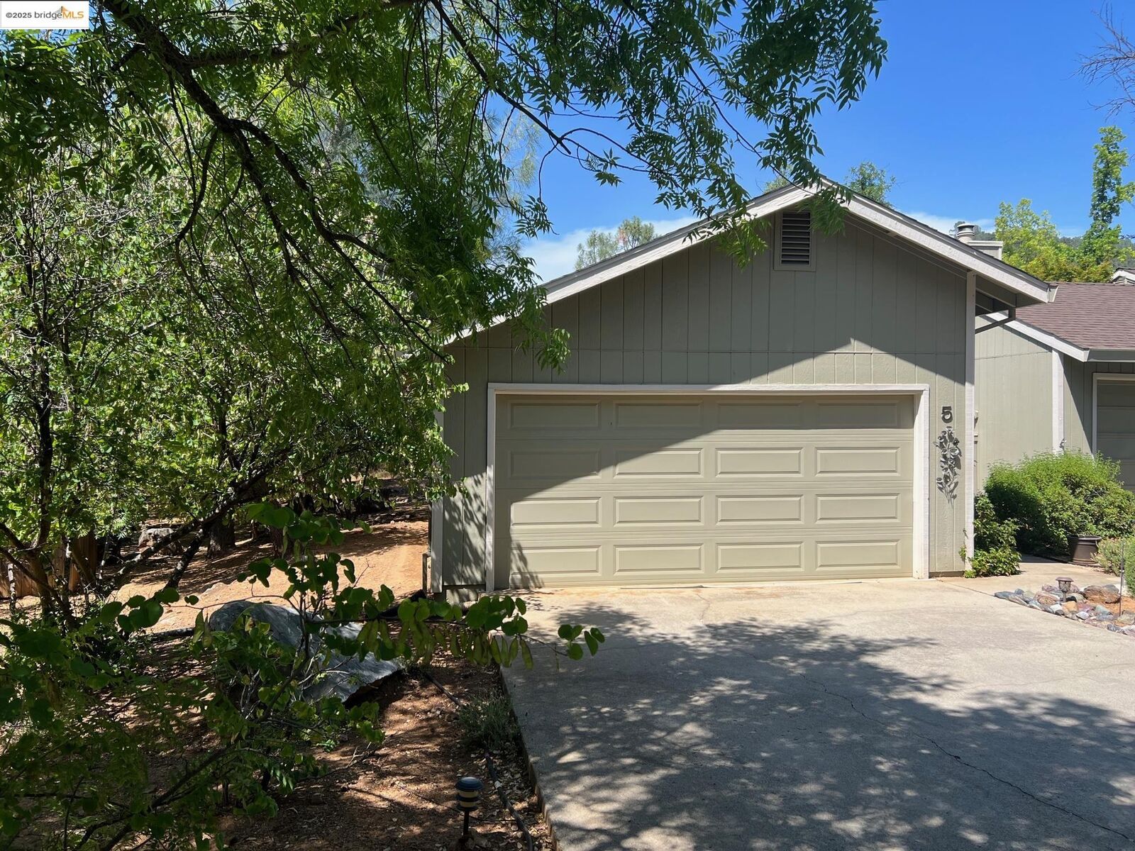Property Photo:  23685 Marble Quarry Rd 5  CA 95310