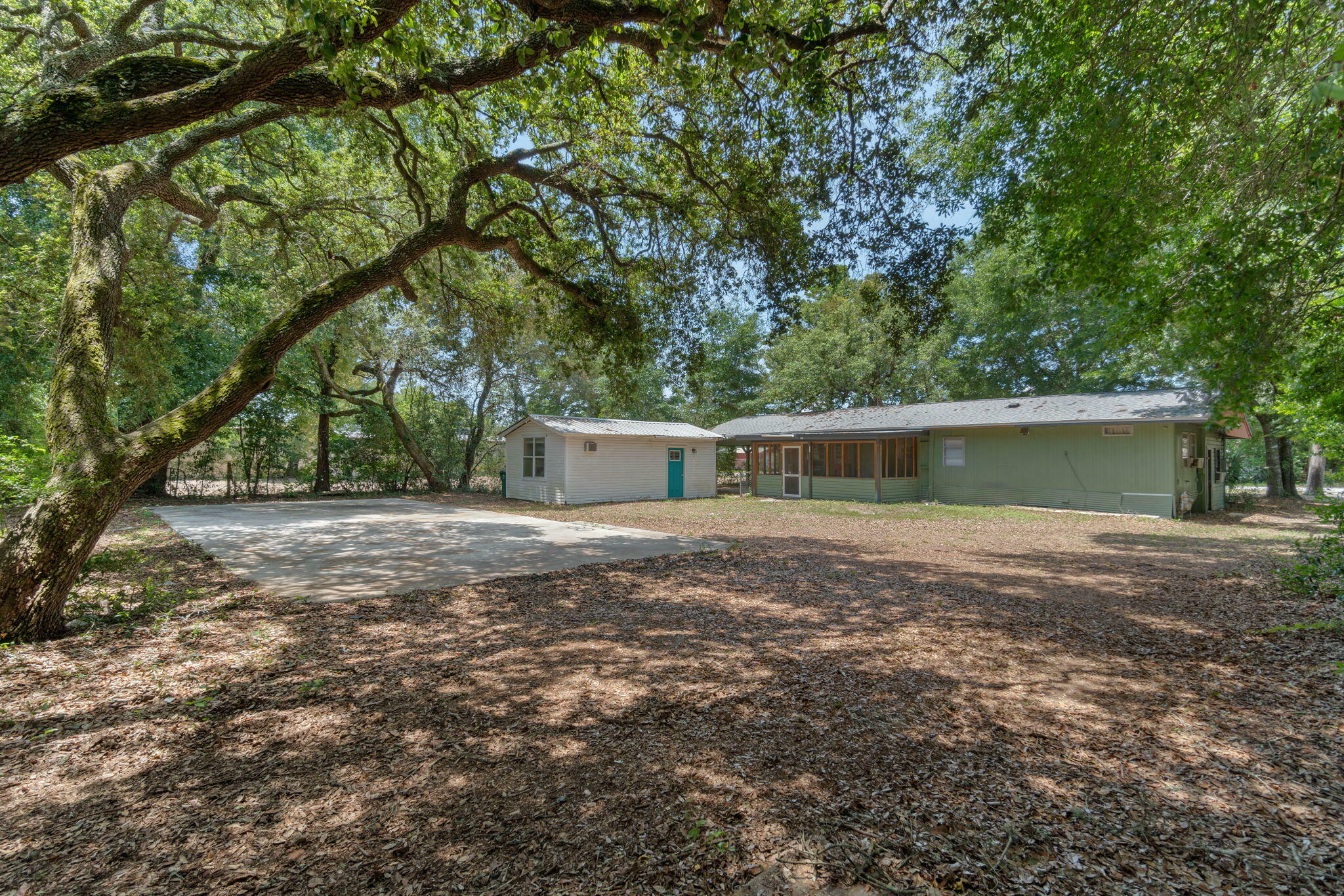 Property Photo: 1445 Live Oak Street FL 32578
