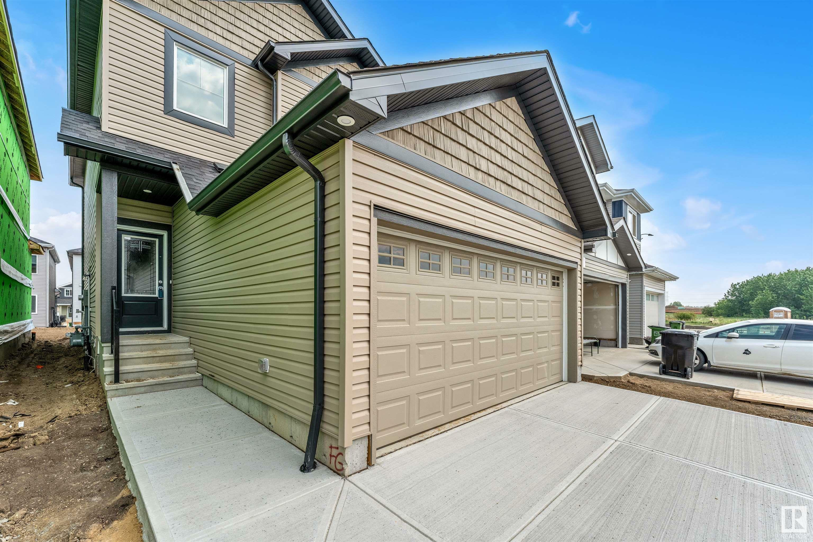 Property Photo: 1216 13 Ave NW AB T6T 2W2