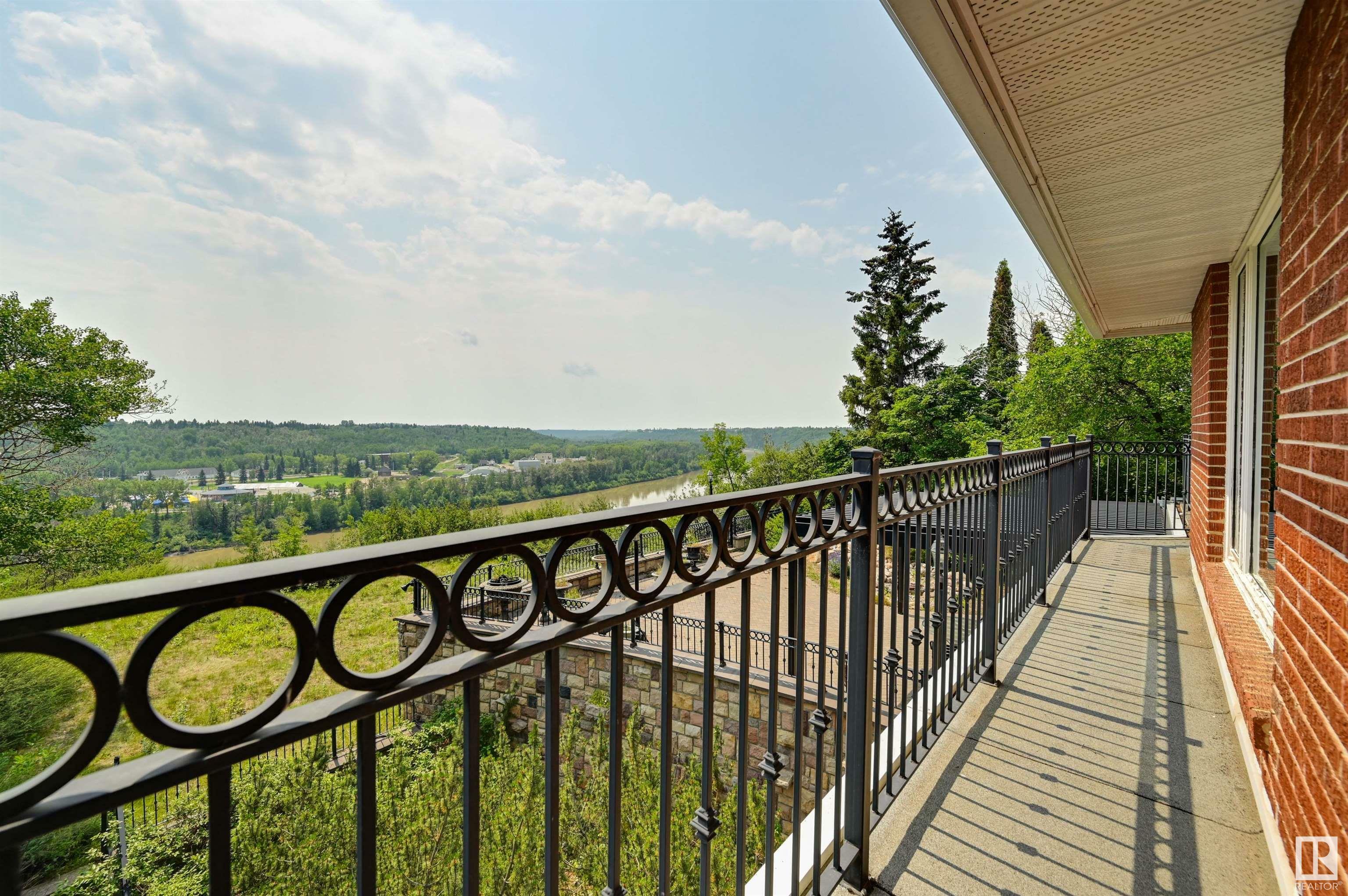 Property Photo: 179 Quesnell Crescent NW AB T5R 5P1
