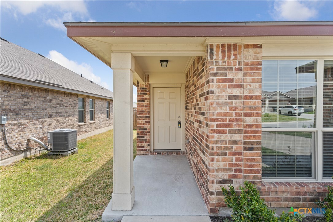 Property Photo: 6313 Dorothy Muree Drive TX 76502