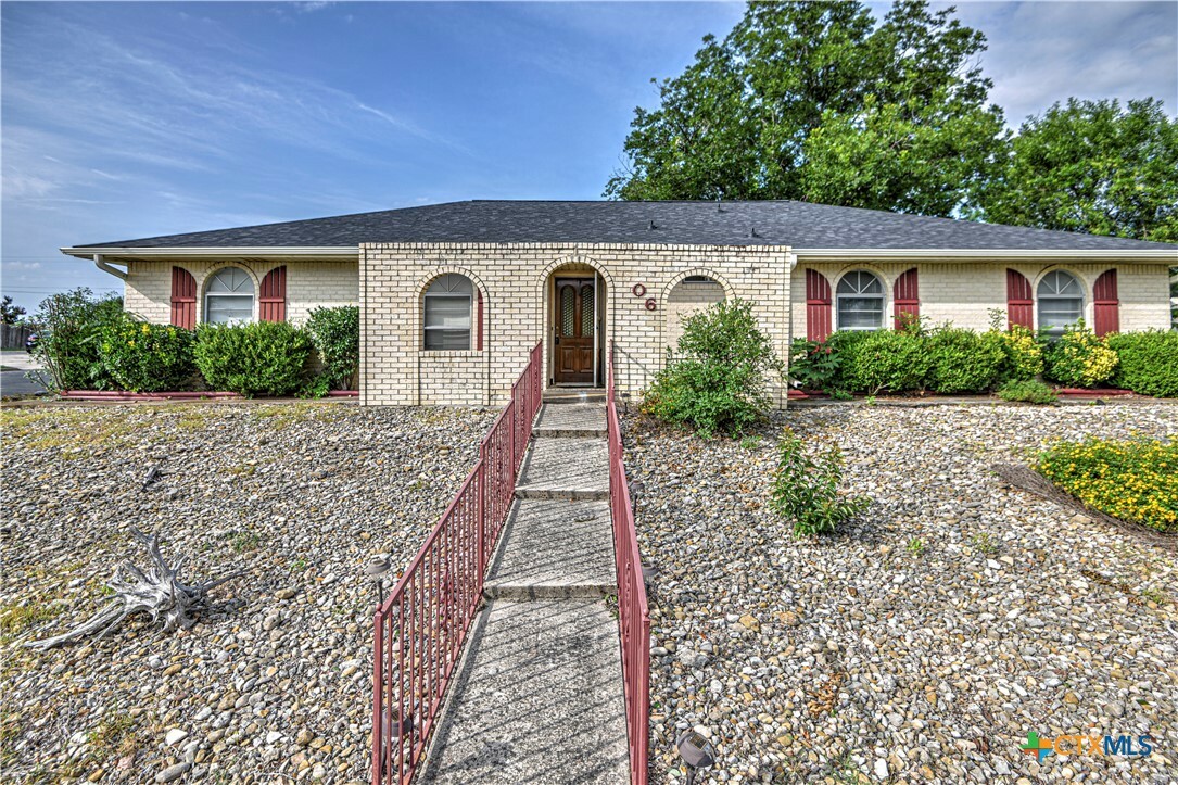 Property Photo: 606 Shad Circle TX 76542
