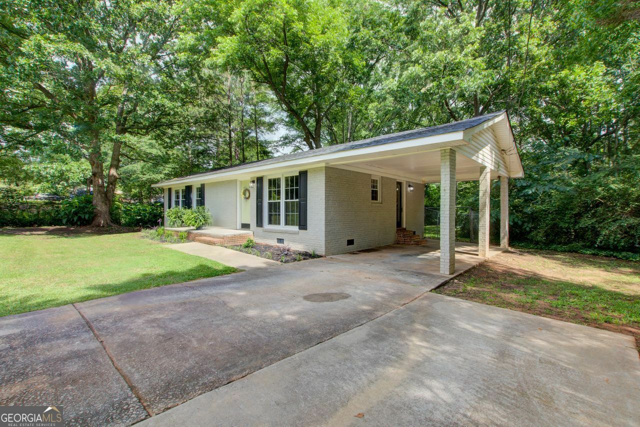 Property Photo: 381 Chappell Mill Road GA 30224