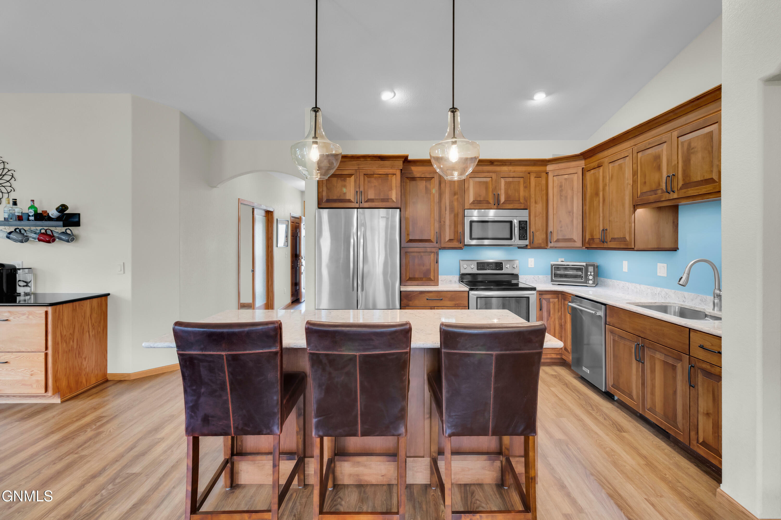 Property Photo: 2818 Edgewood Circle ND 58503