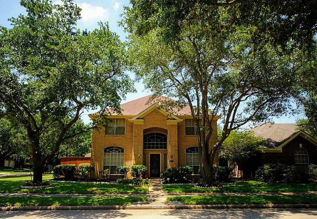 Property Photo: 14218 Swallowfield TX 77077