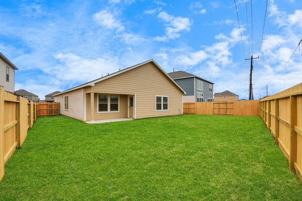 Property Photo: 5316 Latigo Court TX 77511