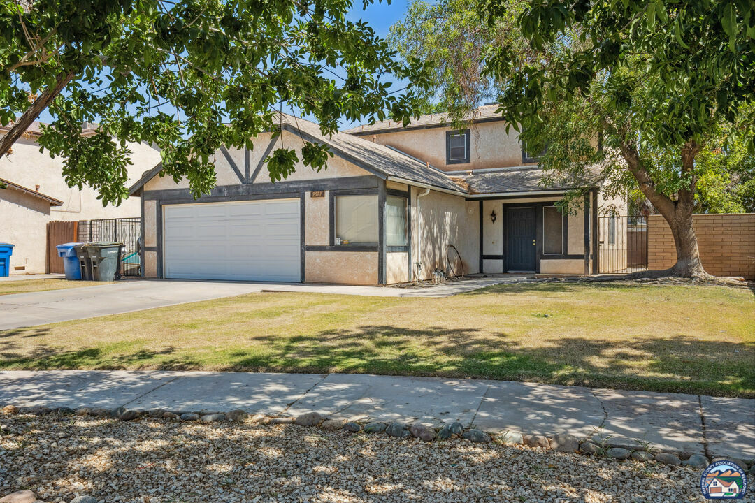 Property Photo: 2571 W Elm Ave CA 92243