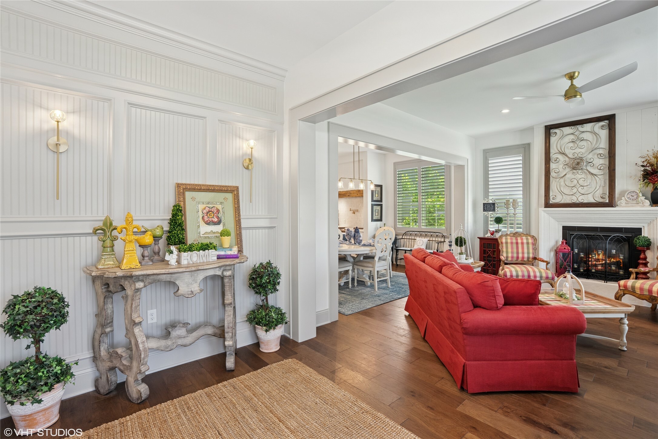 Property Photo: 1811 SW Oak Street IA 50023