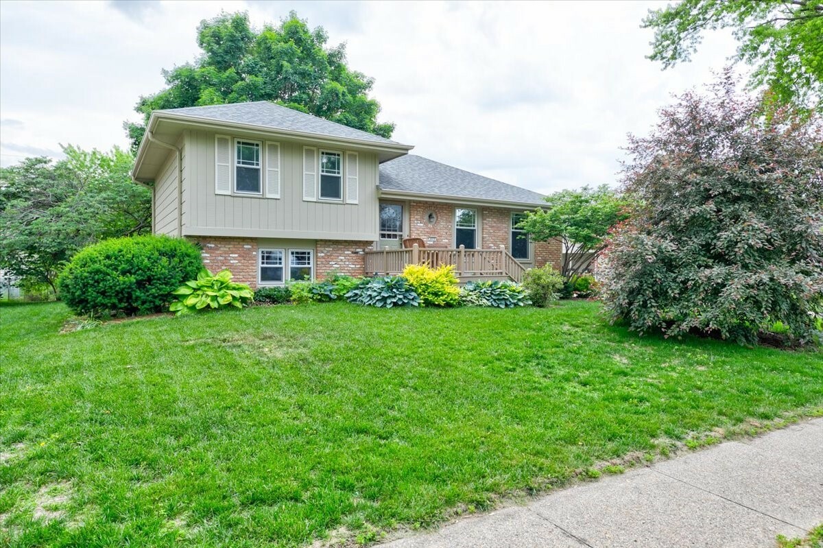Property Photo: 413 NE 8th Street IA 50021